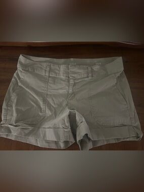 a.n.a Light Olive Cargo Shorts